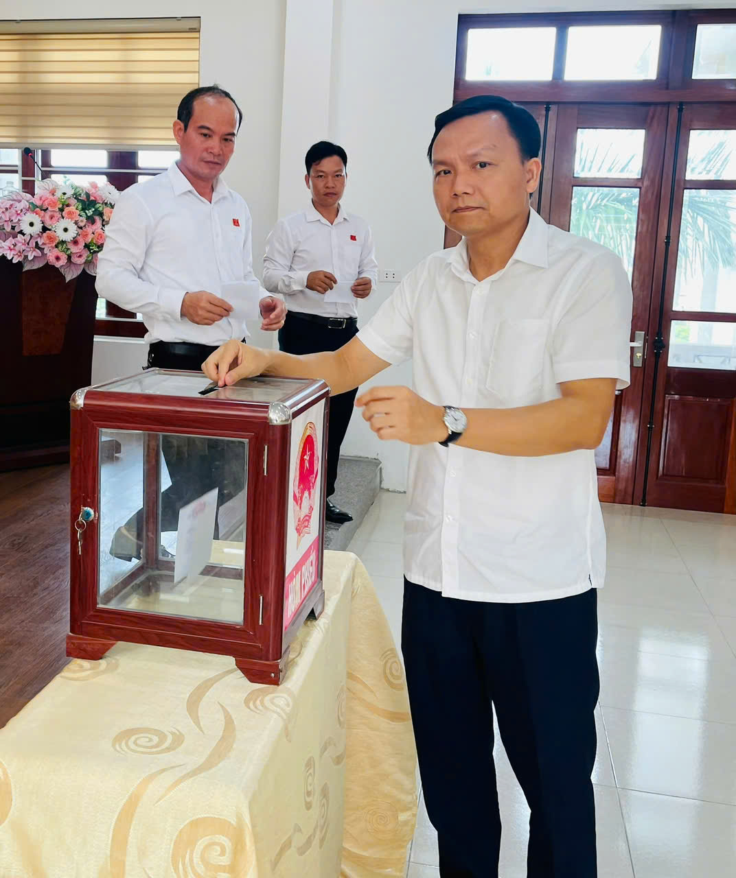 Anh-tin-bai